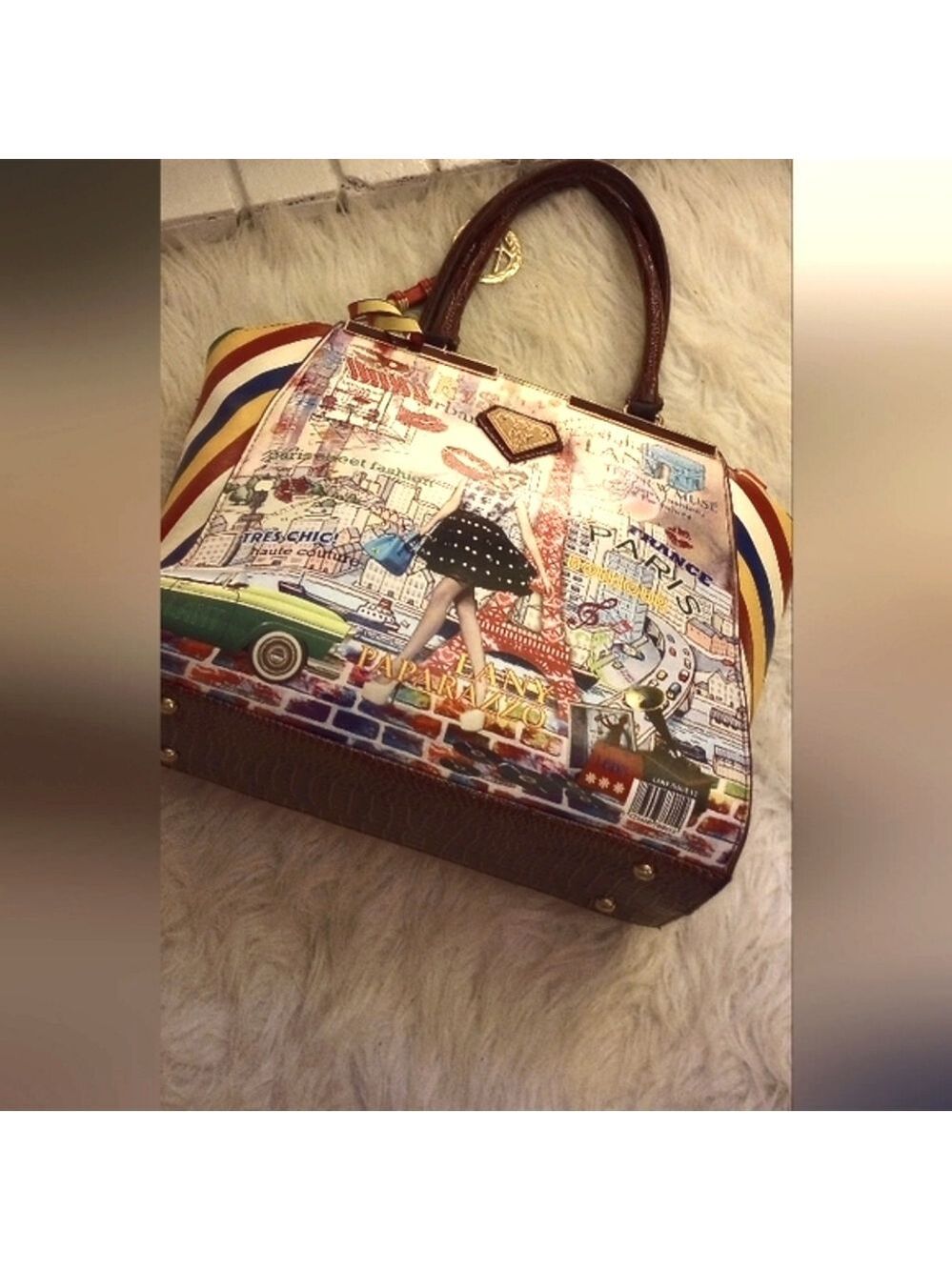 LANY Paris Shoulder Bag. Paris motif on front. Multi colored. - Picture 6 of 10